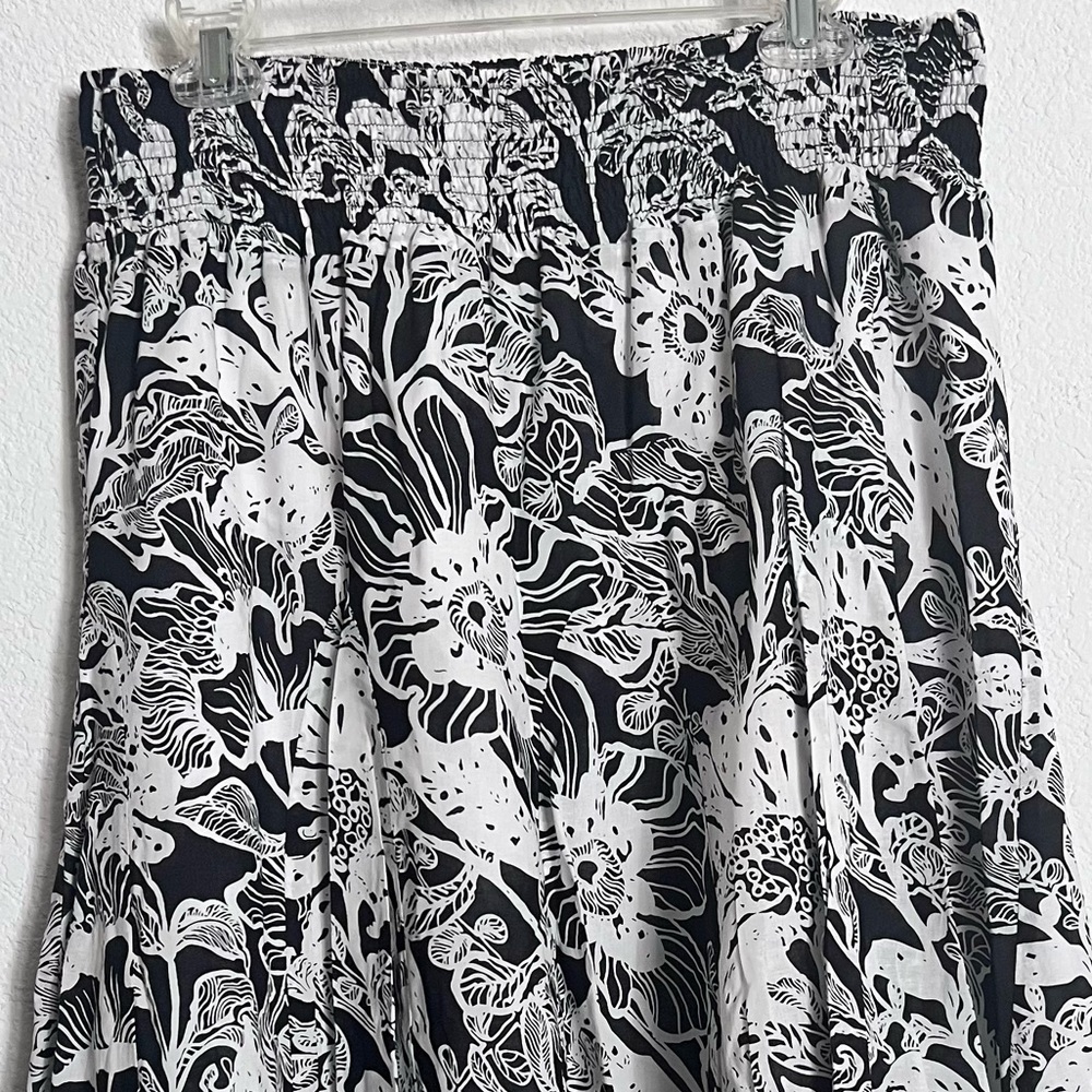 Focus Lifestyle Black & White Floral Print Cotton Lined Circle Full Skirt 16 - Picture 3 of 11